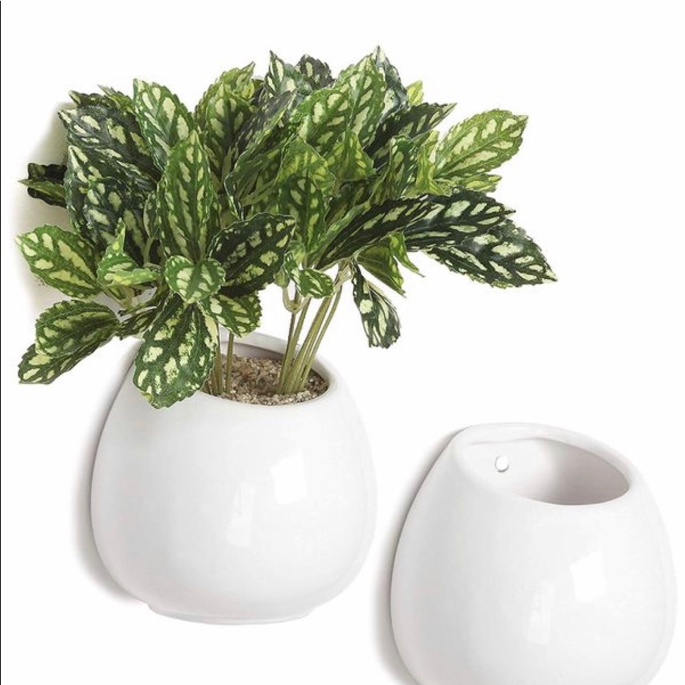 Small ceramic flower plant vase / pot, BRAND NEW